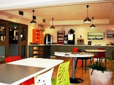 Kyriad Direct Hotel 2*