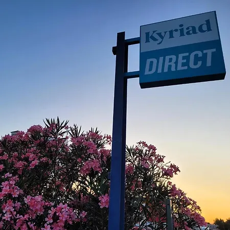 Kyriad Direct 2* Arles